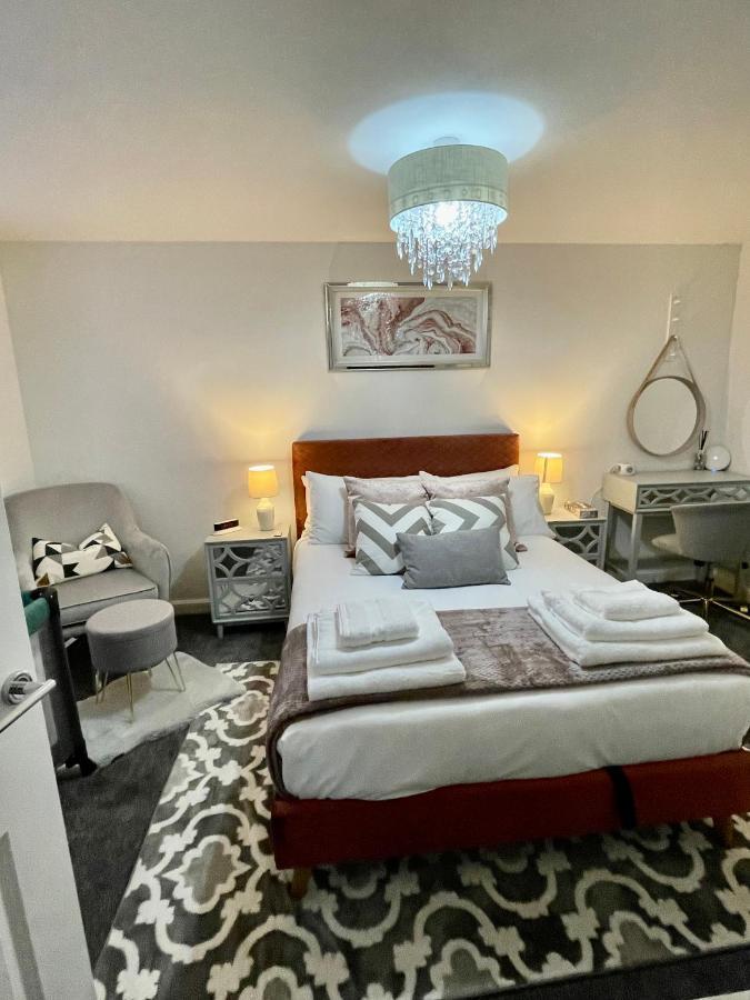 Aspen Villa هيميل هيمبستيد المظهر الخارجي الصورة