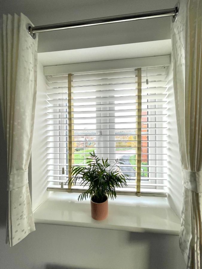 Aspen Villa هيميل هيمبستيد المظهر الخارجي الصورة